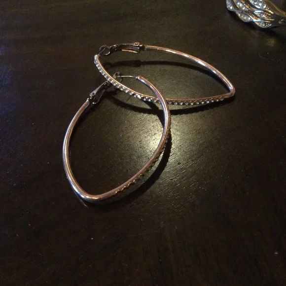 Bracelets & earrings - Picture 6 of 6